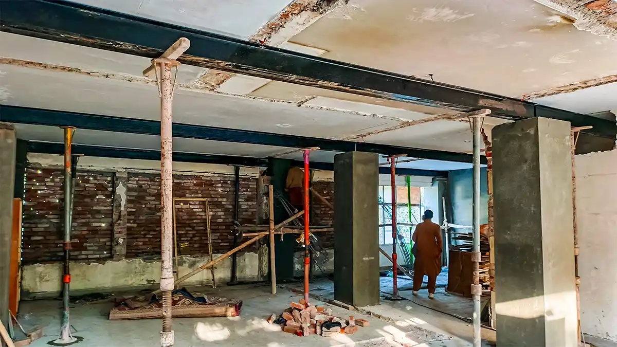 Girder Installation & Roof Fixing Service Using Jacks